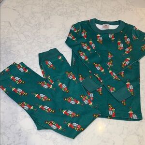 NWT Hanna Andersson Grinch Pajama Set Size 6-7